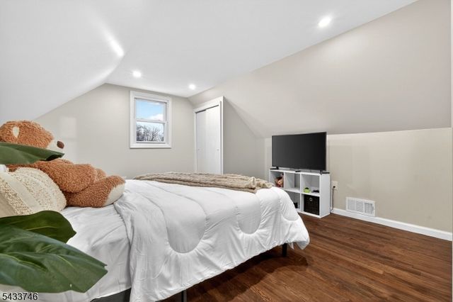 5 Lois Ave, East Brunswick Twp., NJ 08816