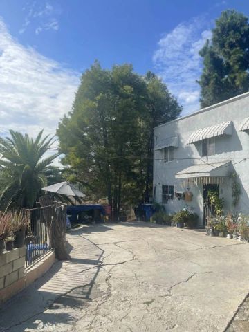2215 Parkside, Los Angeles, CA 90031