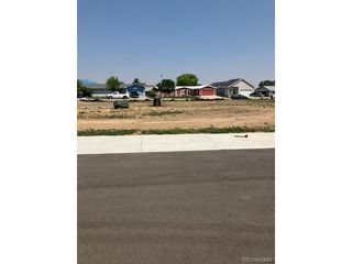 35 Johnson Ct, Keenesburg, CO 80643