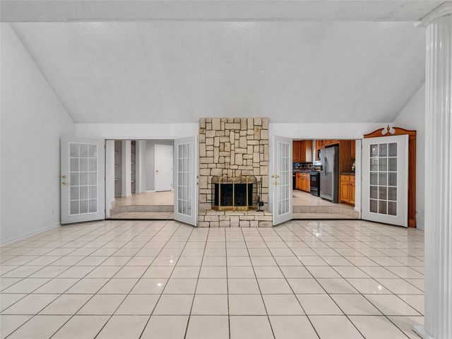 6715 Sandy Oaks Drive, Houston, TX 77050