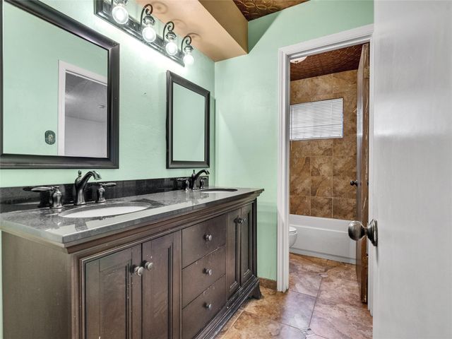 6715 Sandy Oaks Drive, Houston, TX 77050