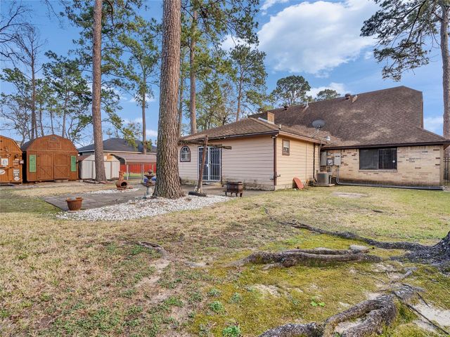 6715 Sandy Oaks Drive, Houston, TX 77050