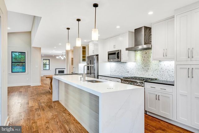 5921 CHESTERBROOK RD, Mclean, VA 22101