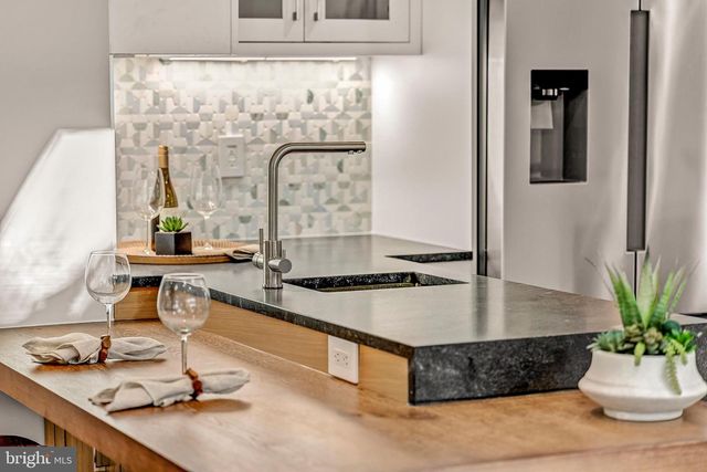 5921 CHESTERBROOK RD, Mclean, VA 22101