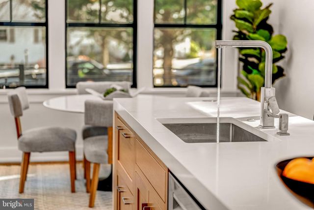 5921 CHESTERBROOK RD, Mclean, VA 22101