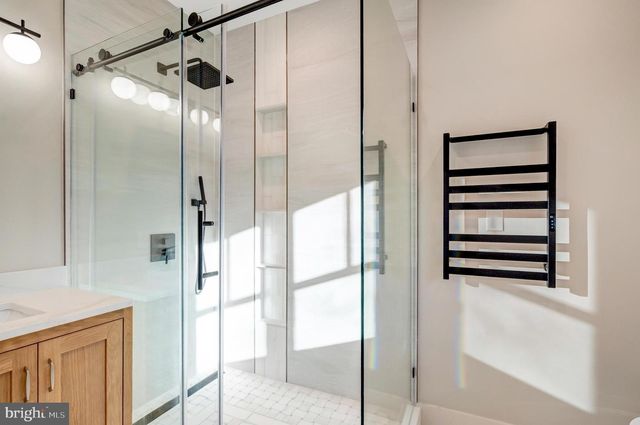 5921 CHESTERBROOK RD, Mclean, VA 22101