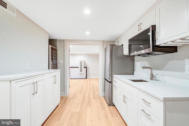 5921 CHESTERBROOK RD, Mclean, VA 22101