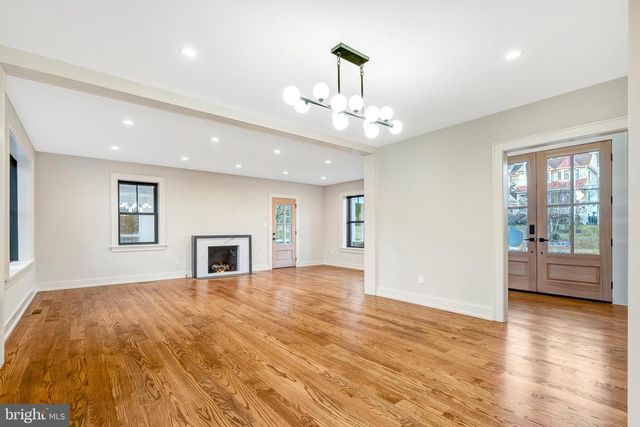 5921 CHESTERBROOK RD, Mclean, VA 22101