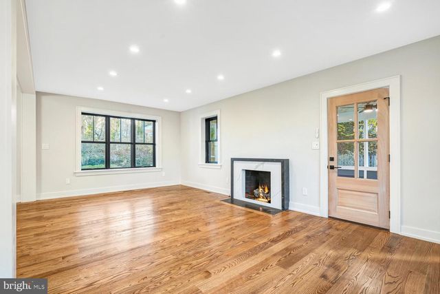 5921 CHESTERBROOK RD, Mclean, VA 22101