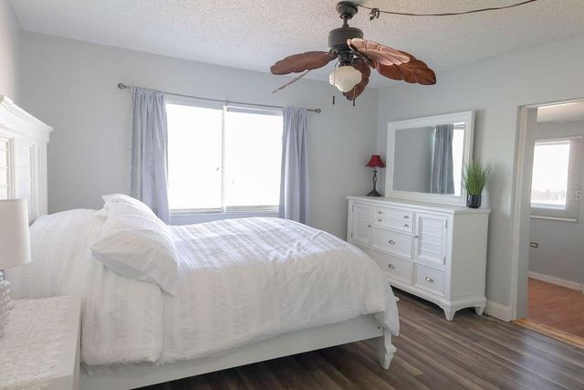 4734 RIDGE POINT DRIVE, Tampa, FL 33624