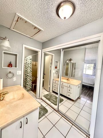 4734 RIDGE POINT DRIVE, Tampa, FL 33624