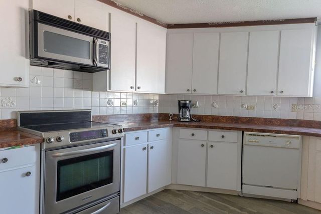 4734 RIDGE POINT DRIVE, Tampa, FL 33624