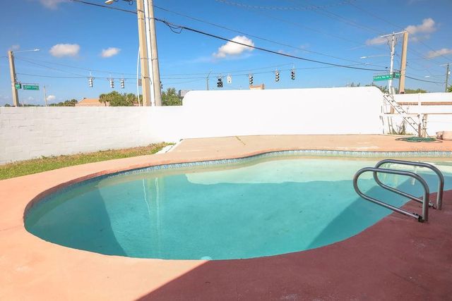 4734 RIDGE POINT DRIVE, Tampa, FL 33624