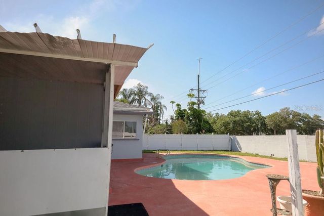 4734 RIDGE POINT DRIVE, Tampa, FL 33624