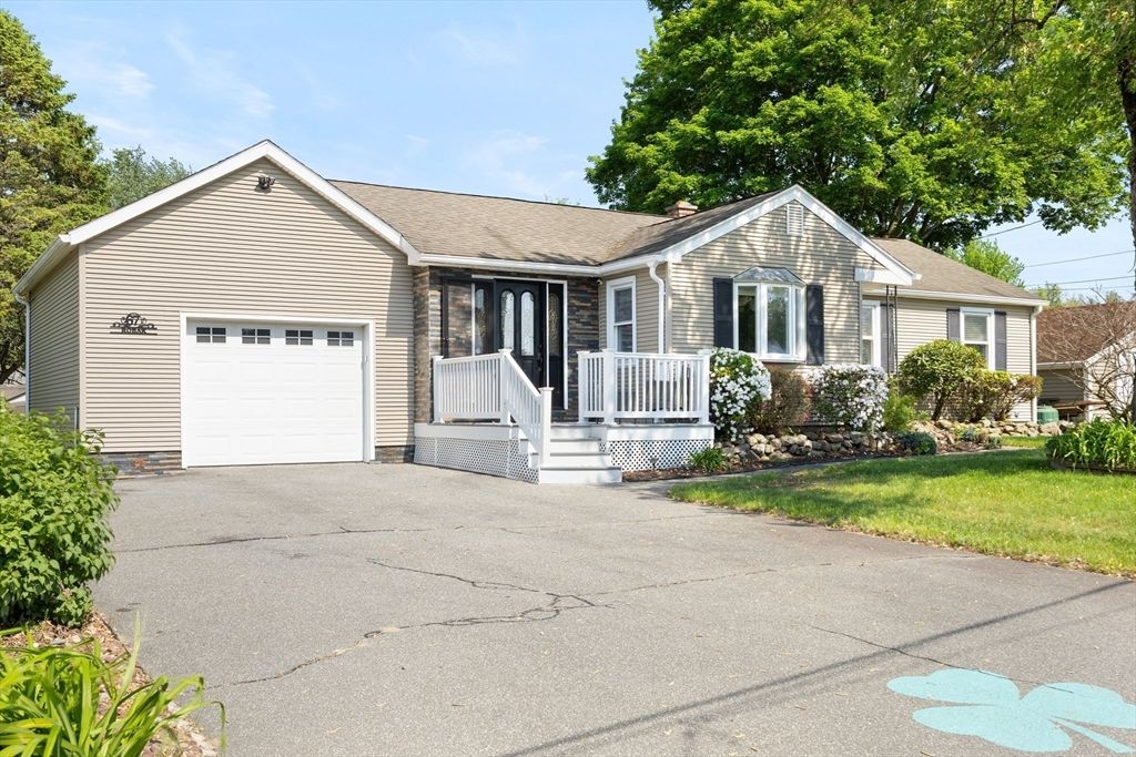 67 Robak Drive, Chicopee, MA 01020