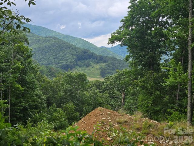 52 Lantern Ridge, Maggie Valley, NC 28751