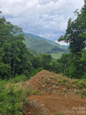 52 Lantern Ridge, Maggie Valley, NC 28751