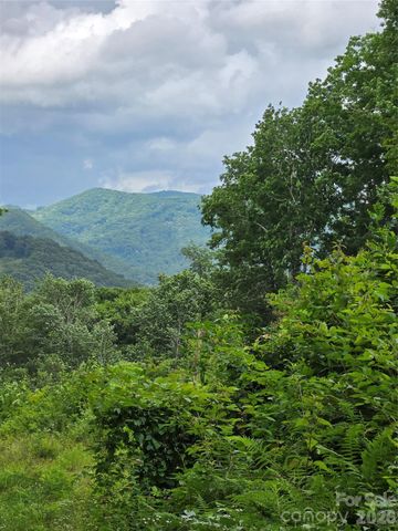 52 Lantern Ridge, Maggie Valley, NC 28751