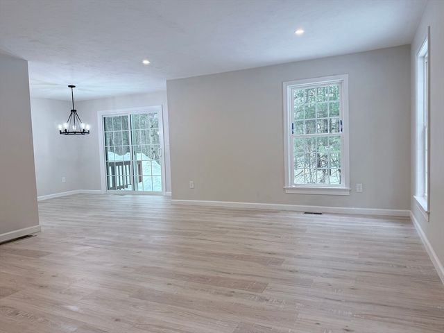 31 Bellwood Cir 31, Bellingham, MA 02019