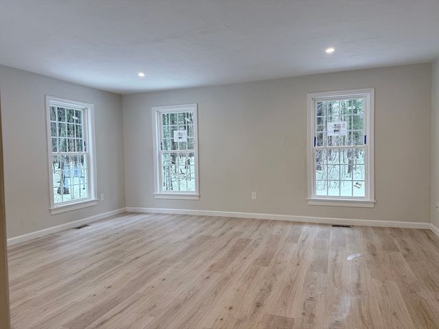 31 Bellwood Cir 31, Bellingham, MA 02019