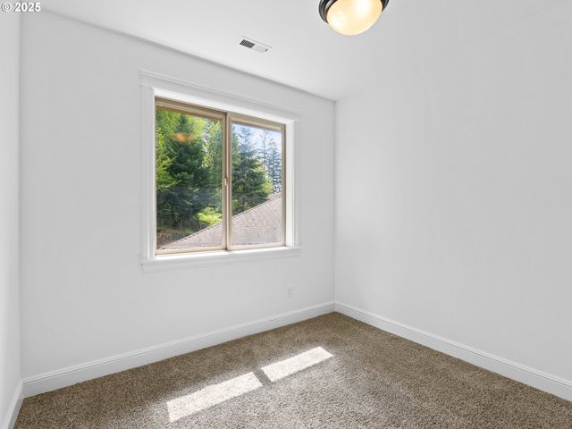 9540 Se SPYGLASS Dr, Happy Valley, OR 97086