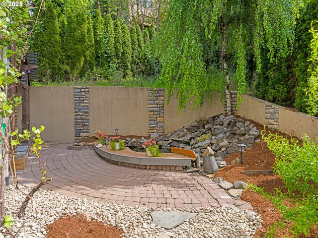 9540 Se SPYGLASS Dr, Happy Valley, OR 97086