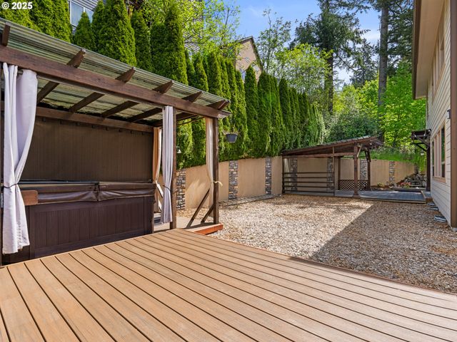 9540 Se SPYGLASS Dr, Happy Valley, OR 97086