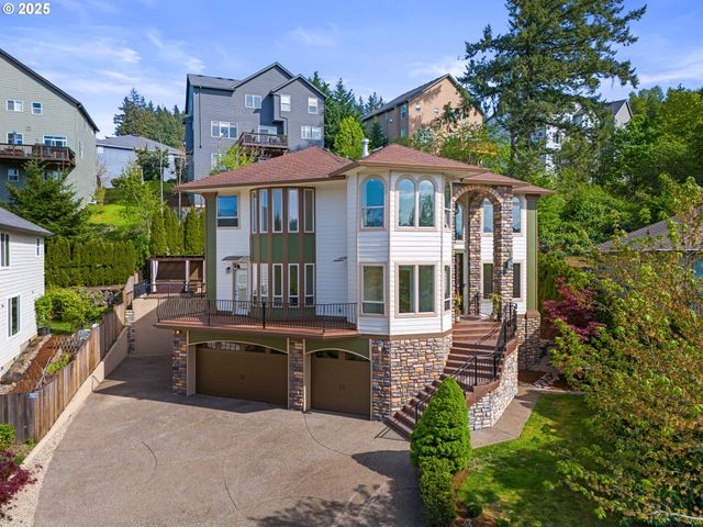 9540 Se SPYGLASS Dr, Happy Valley, OR 97086