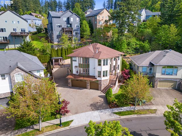 9540 Se SPYGLASS Dr, Happy Valley, OR 97086