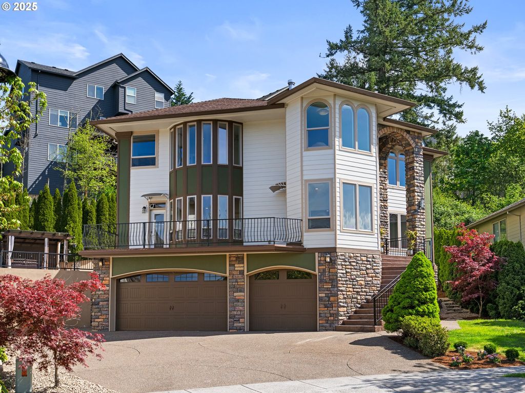 9540 Se SPYGLASS Dr, Happy Valley, OR 97086