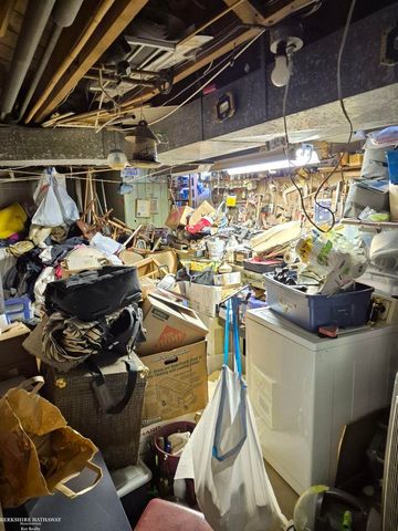 23238 Clairwood Street, Saint Clair Shores, MI 48080