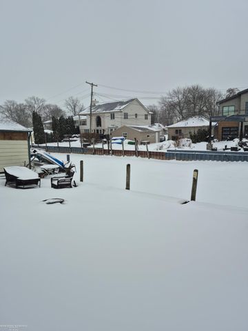 23238 Clairwood Street, Saint Clair Shores, MI 48080