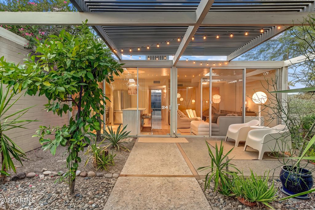 4225 N 36TH Street 24, Phoenix, AZ 85018 — exterior