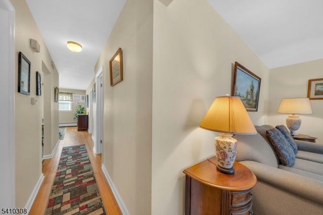 648 Milton Ave, Lyndhurst Twp., NJ 07071