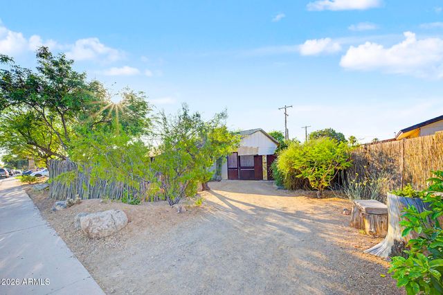 8243 E Monte Vista Road, Scottsdale, AZ 85257