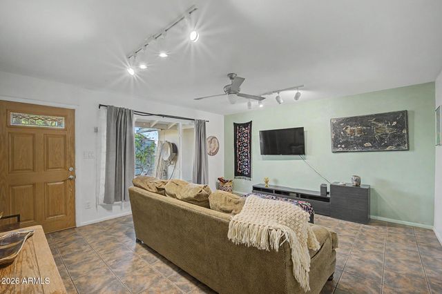8243 E Monte Vista Road, Scottsdale, AZ 85257