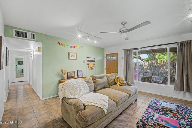 8243 E Monte Vista Road, Scottsdale, AZ 85257