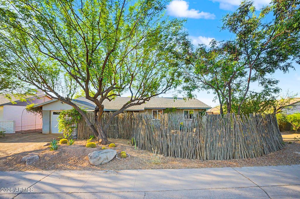 8243 E Monte Vista Road, Scottsdale, AZ 85257