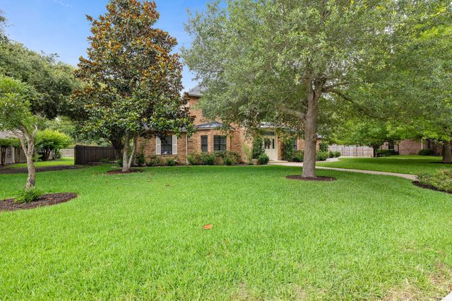10 Oak VW, Round Rock, TX 78664