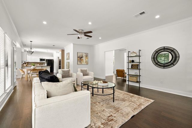 10 Oak VW, Round Rock, TX 78664