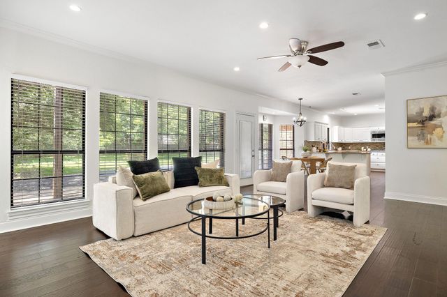 10 Oak VW, Round Rock, TX 78664