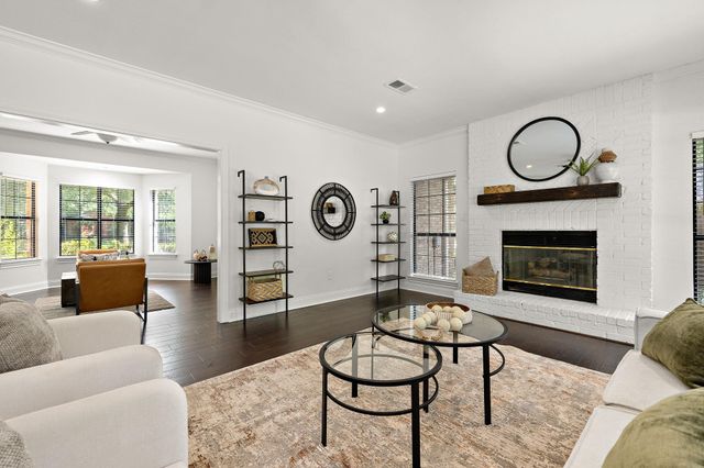10 Oak VW, Round Rock, TX 78664