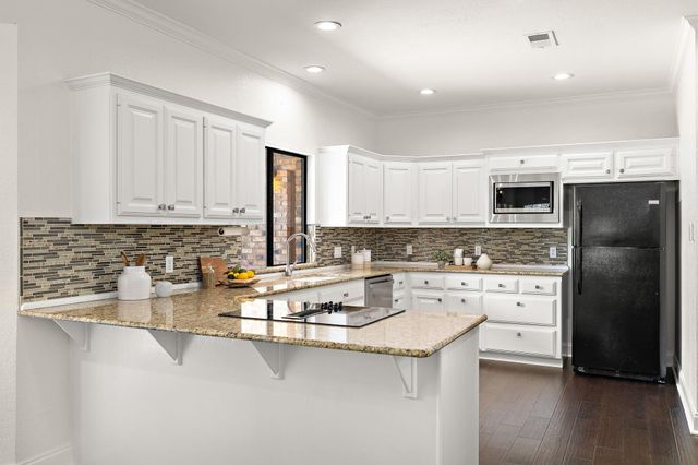 10 Oak VW, Round Rock, TX 78664