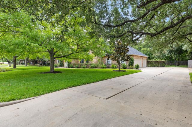 10 Oak VW, Round Rock, TX 78664