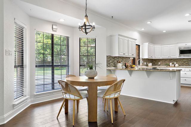 10 Oak VW, Round Rock, TX 78664