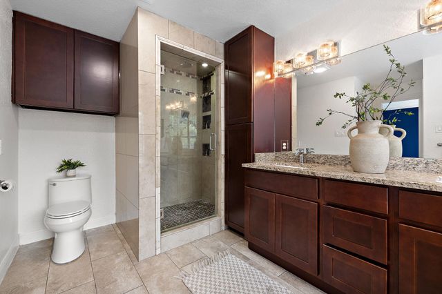 10 Oak VW, Round Rock, TX 78664