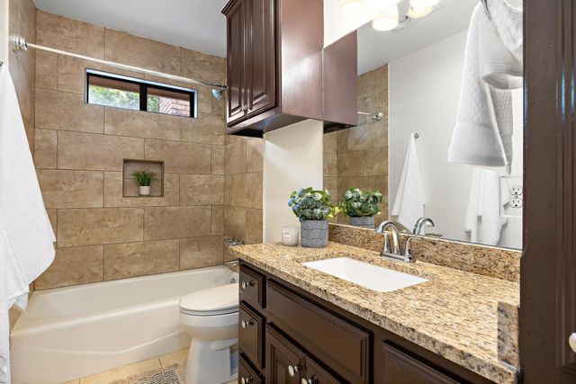 10 Oak VW, Round Rock, TX 78664
