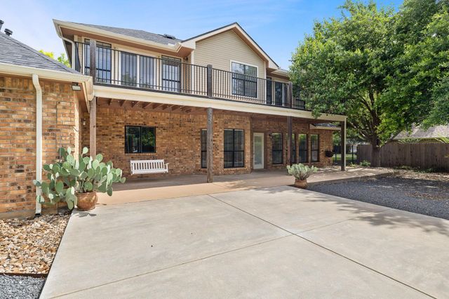 10 Oak VW, Round Rock, TX 78664