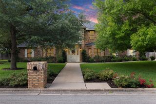10 Oak VW, Round Rock, TX 78664