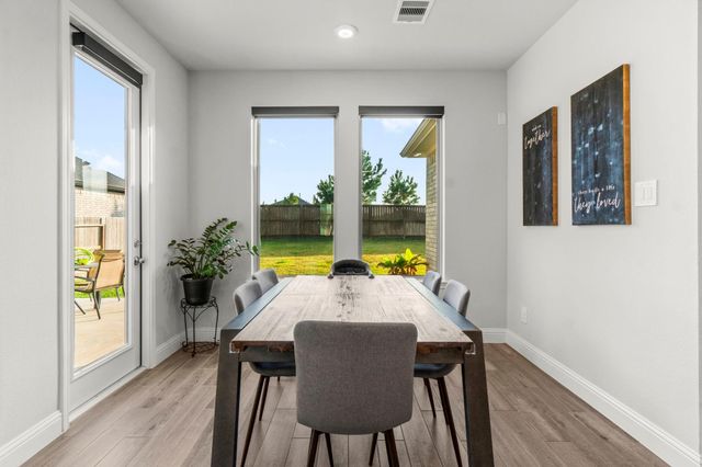 14542 Clementine Hall Drive, Conroe, TX 77302